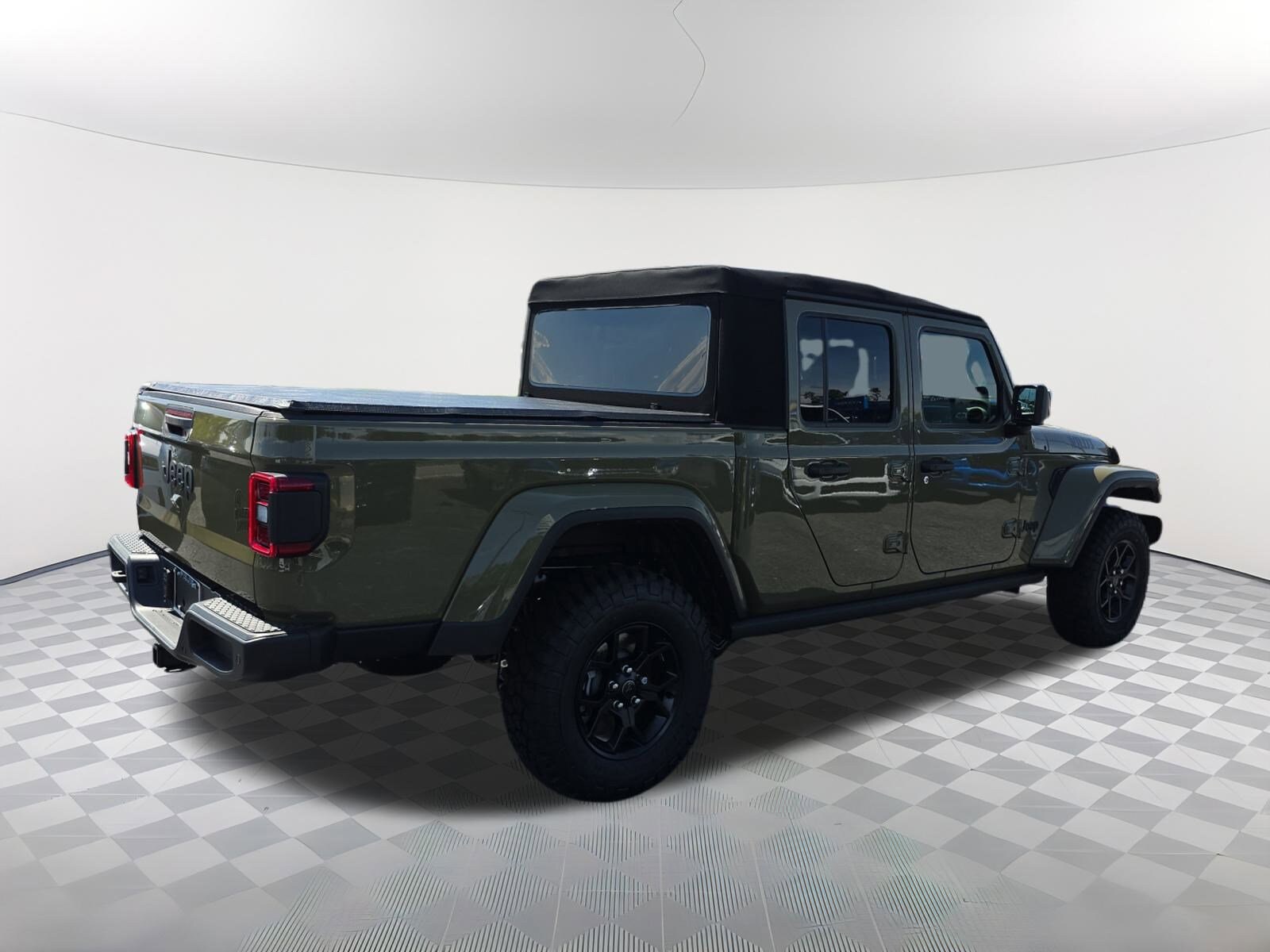 2025 Jeep Gladiator Willys photo 2