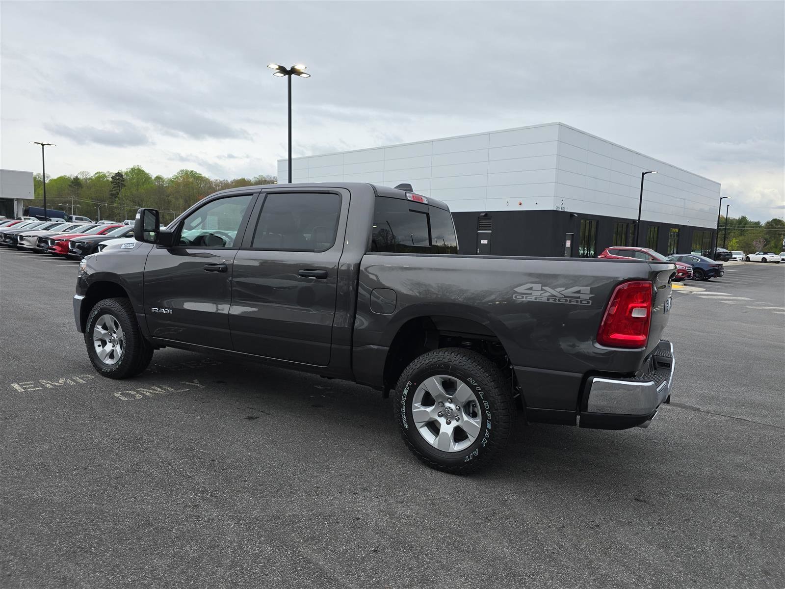 2025 RAM 1500 Tradesman - Photo 6