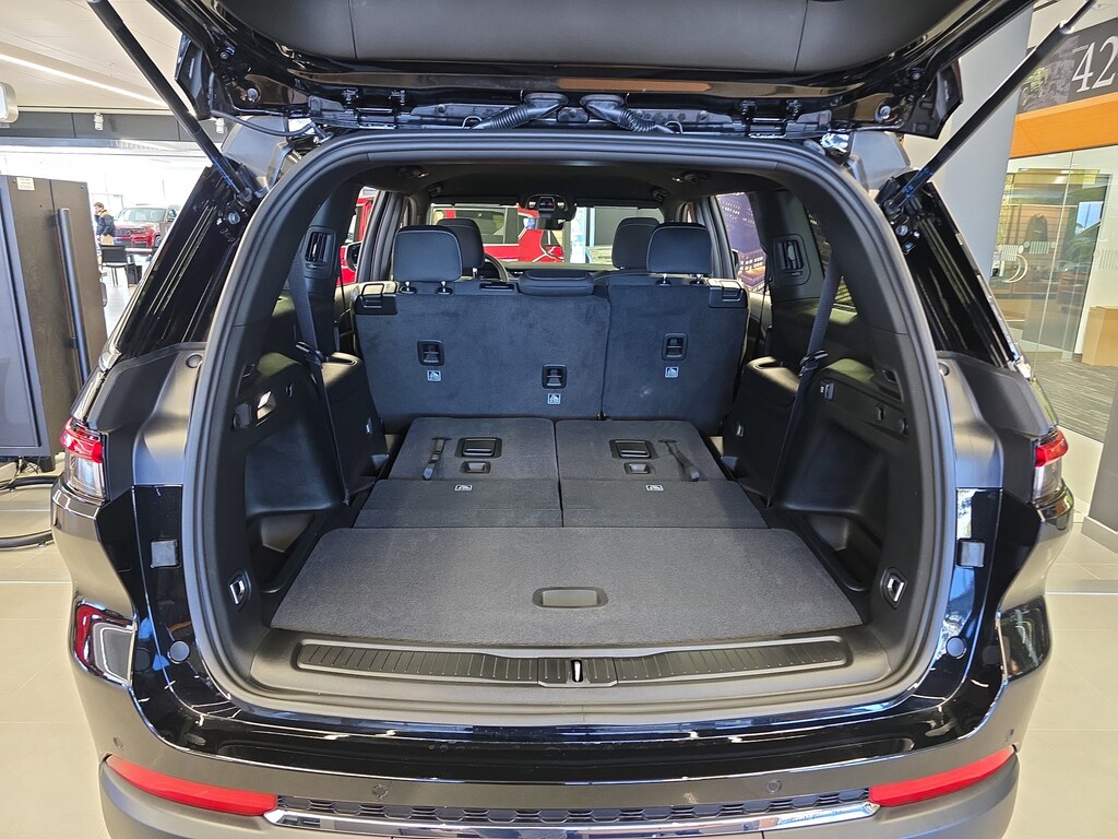 New 2026 Jeep Grand Cherokee L LAREDO 4X4 Sport Utility