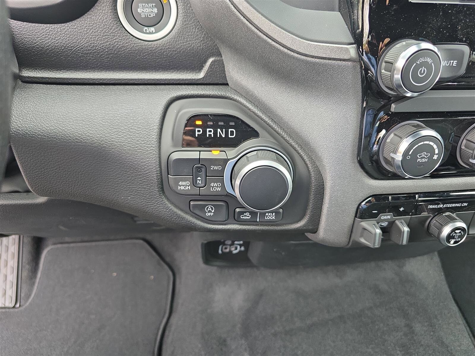 2025 RAM 1500 Tradesman - Photo 30