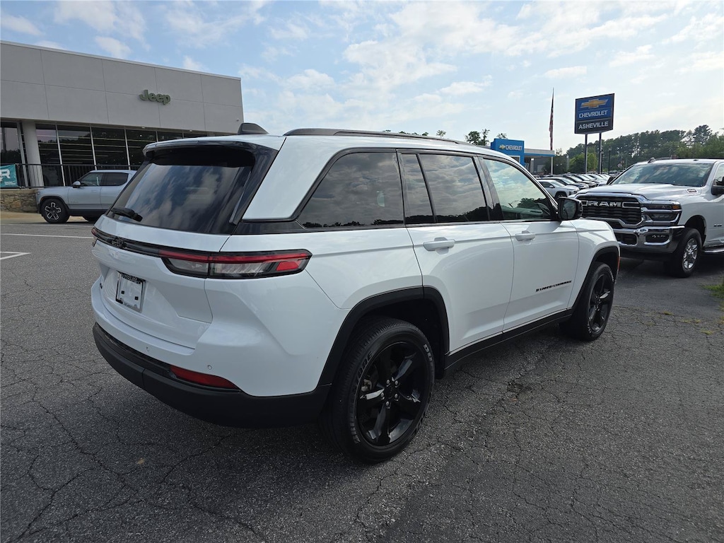Used 2023 Jeep Grand Cherokee Altitude X SUV