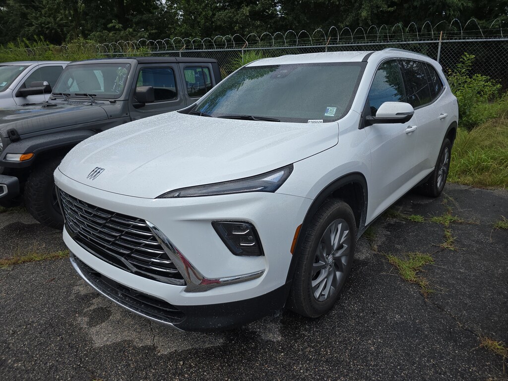 Used 2025 Buick Enclave Preferred SUV