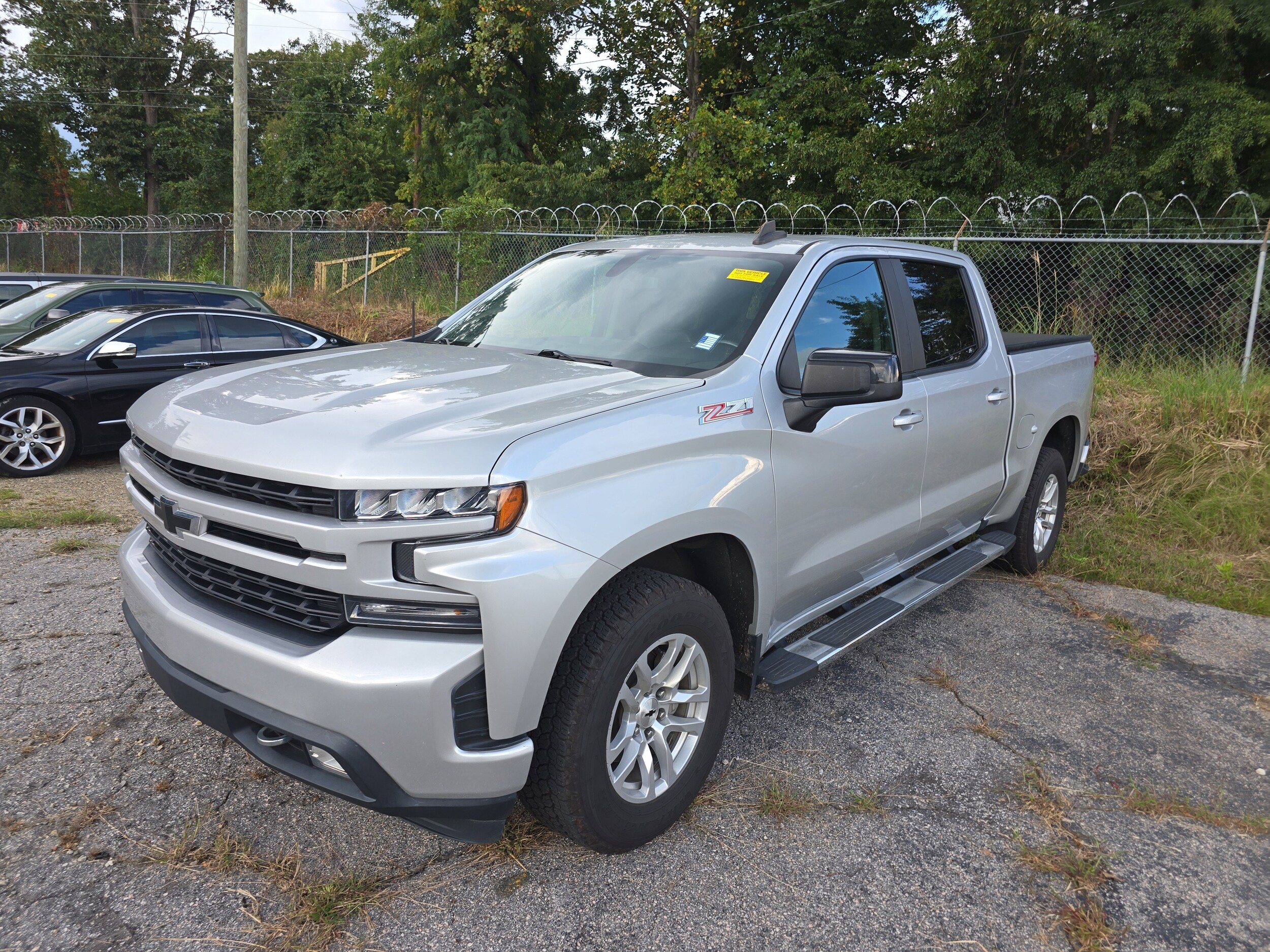 2019 Chevrolet Silverado 1500 RST photo 3