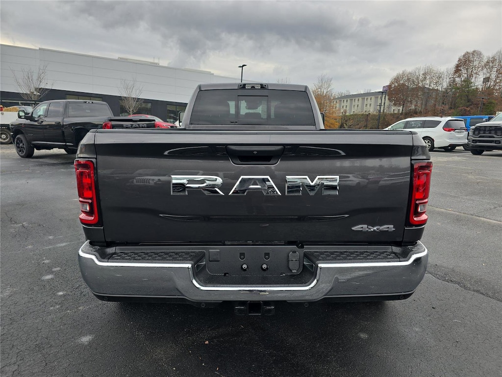 New 2026 Ram 3500 TRADESMAN CREW CAB 4X4 8' BOX Pickup