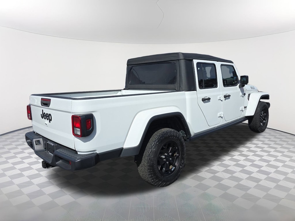 Used 2021 Jeep Gladiator Sport Truck