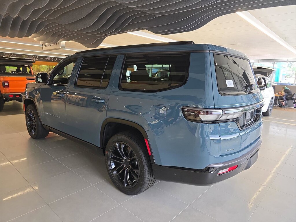 New 2026 Jeep Grand Wagoneer SUMMIT RESERVE 4X4 Sport Utility