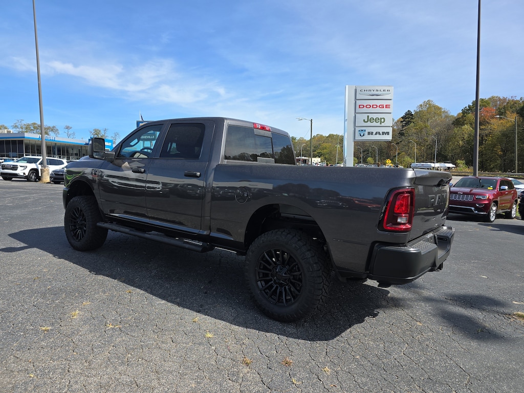 New 2026 Ram 2500 TRADESMAN CREW CAB 4X4 6'4 BOX Pickup