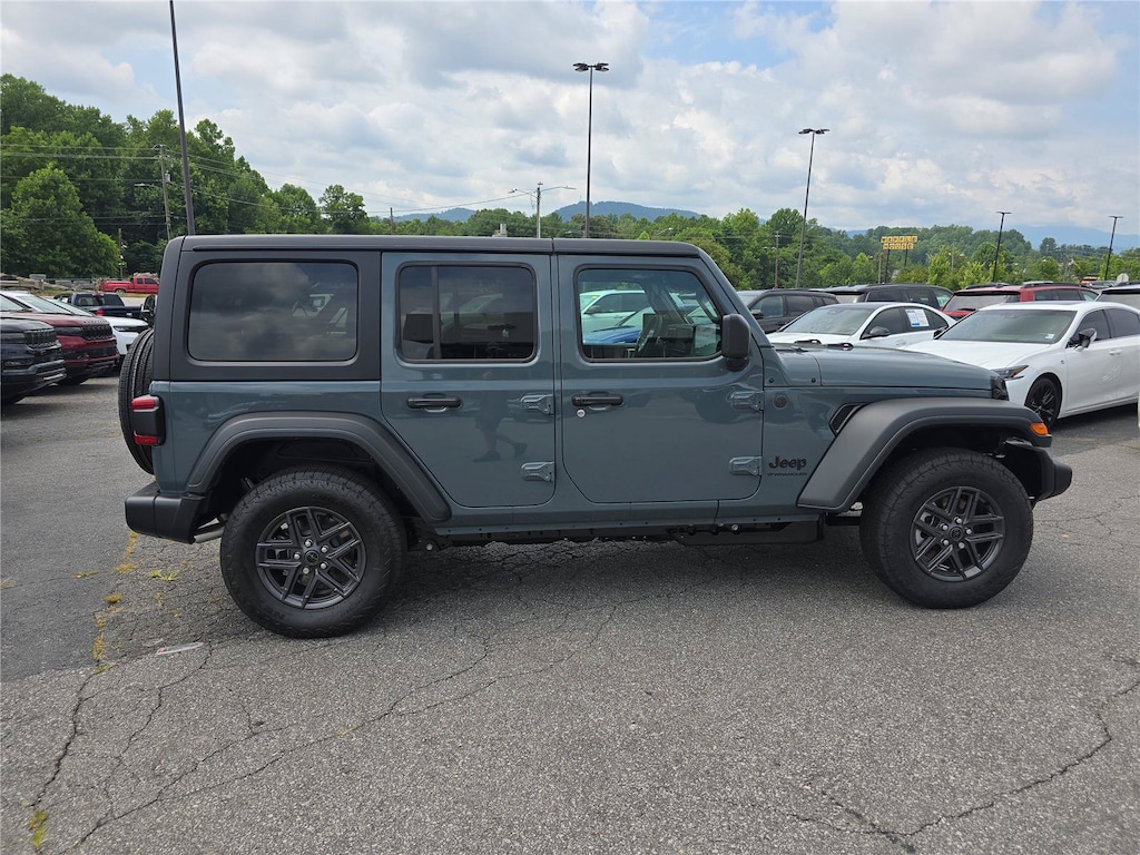 New 2026 Jeep Wrangler 4-DOOR SPORT S Sport Utility