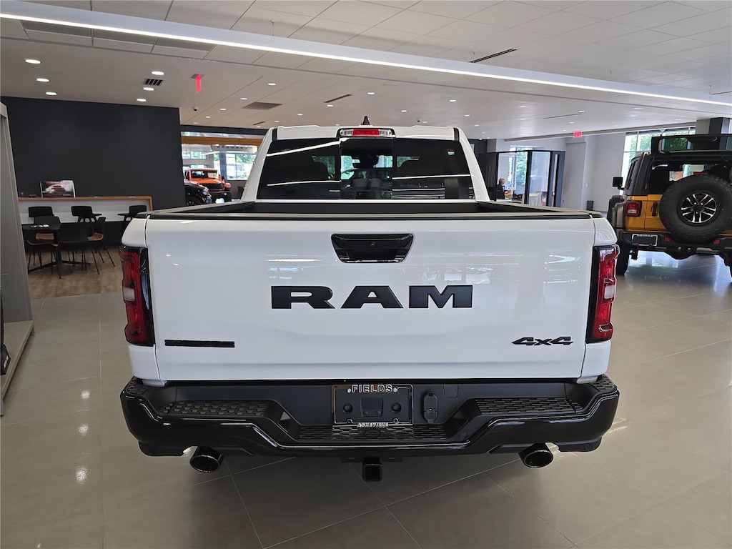 New 2026 Ram 1500 BIG HORN CREW CAB 4X4 5'7 BOX Pickup