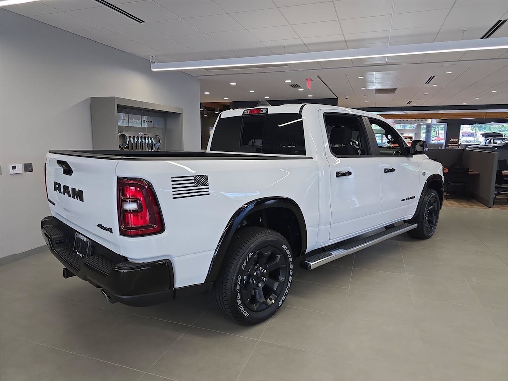 New 2026 Ram 1500 BIG HORN CREW CAB 4X4 5'7 BOX Pickup