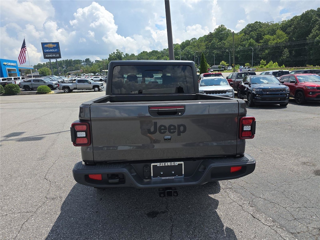 New 2026 Jeep Gladiator WILLYS 4X4 Pickup