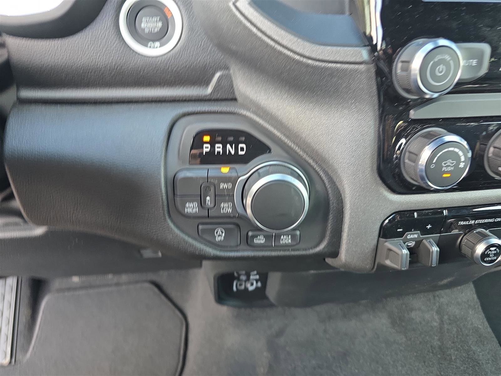 2025 RAM 1500 Tradesman - Photo 30