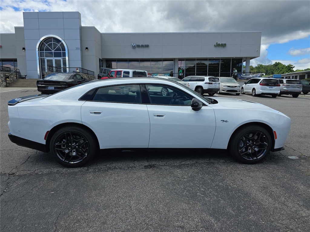 New 2026 Dodge Charger R/T PLUS 4-DOOR AWD Sedan