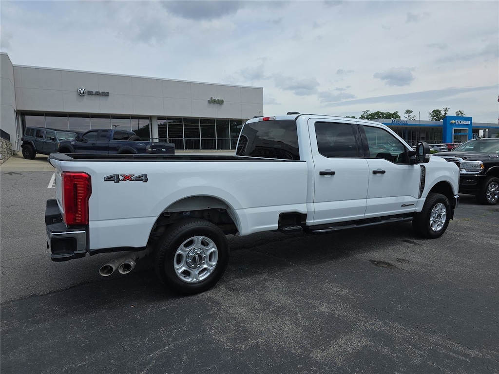 Used 2025 Ford F-250SD XLT Truck