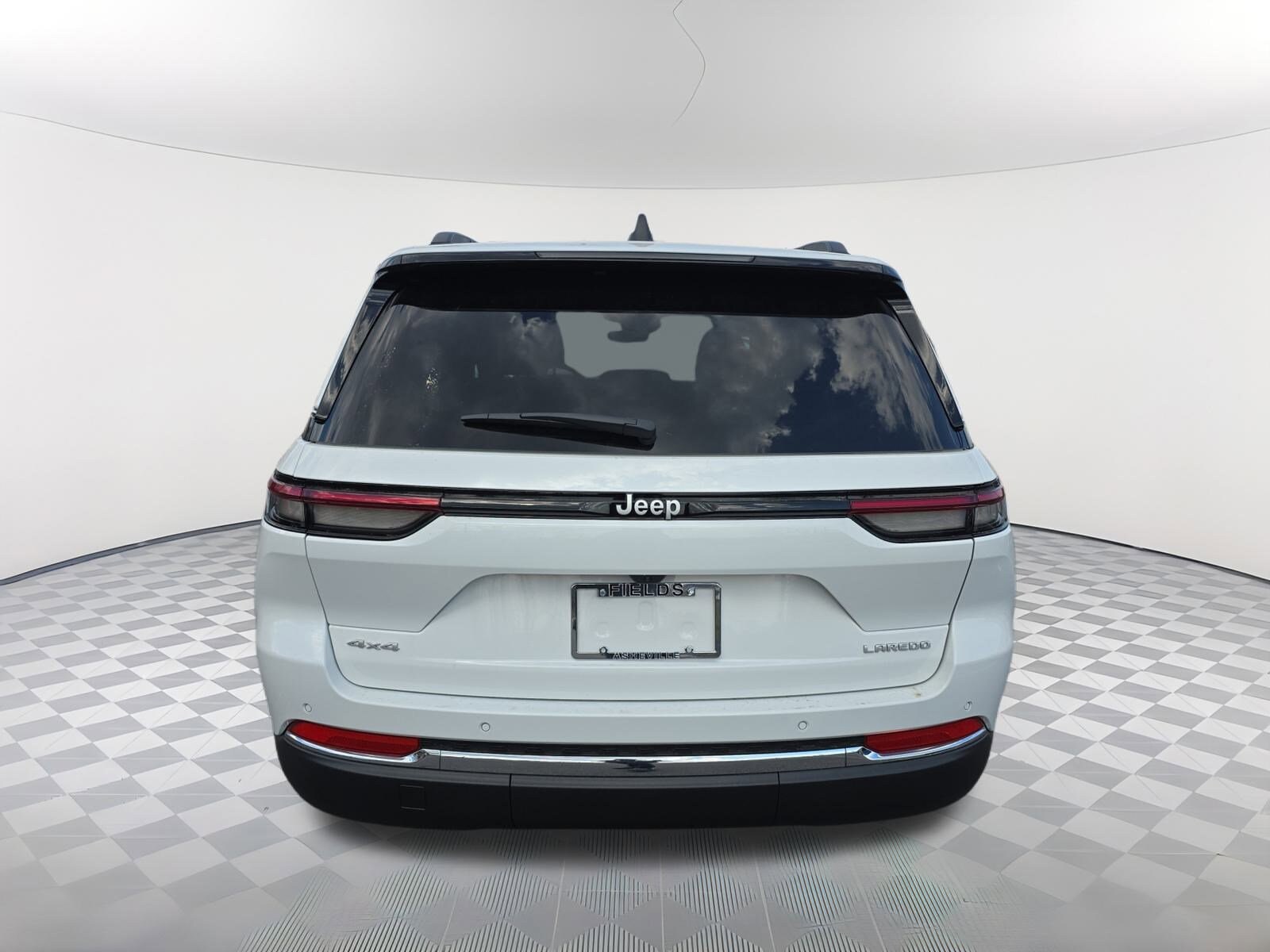 2025 Jeep Grand Cherokee Laredo X photo 4