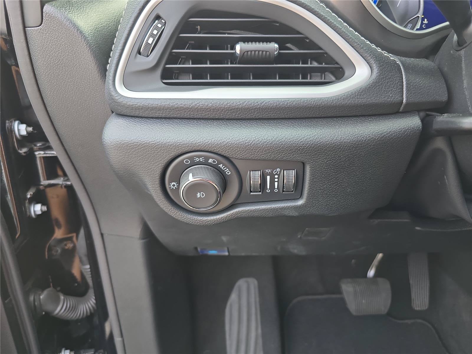 2026 Chrysler Pacifica Select - Photo 31