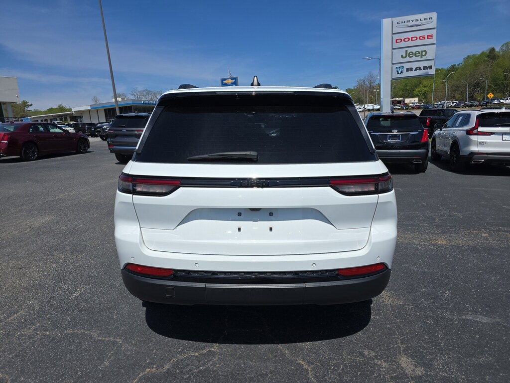 Used 2024 Jeep Grand Cherokee Altitude X SUV