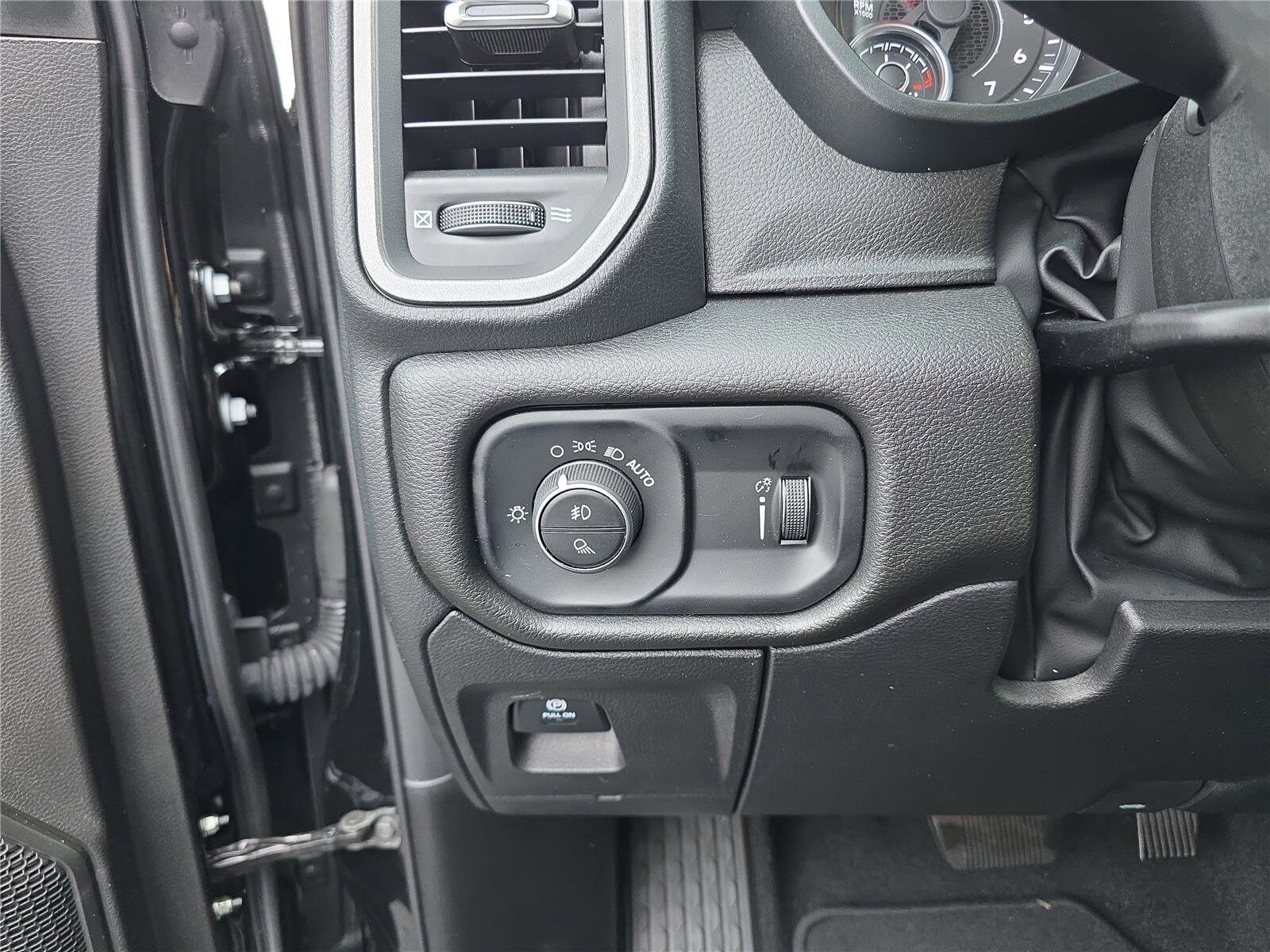 2025 RAM 1500 Tradesman - Photo 35