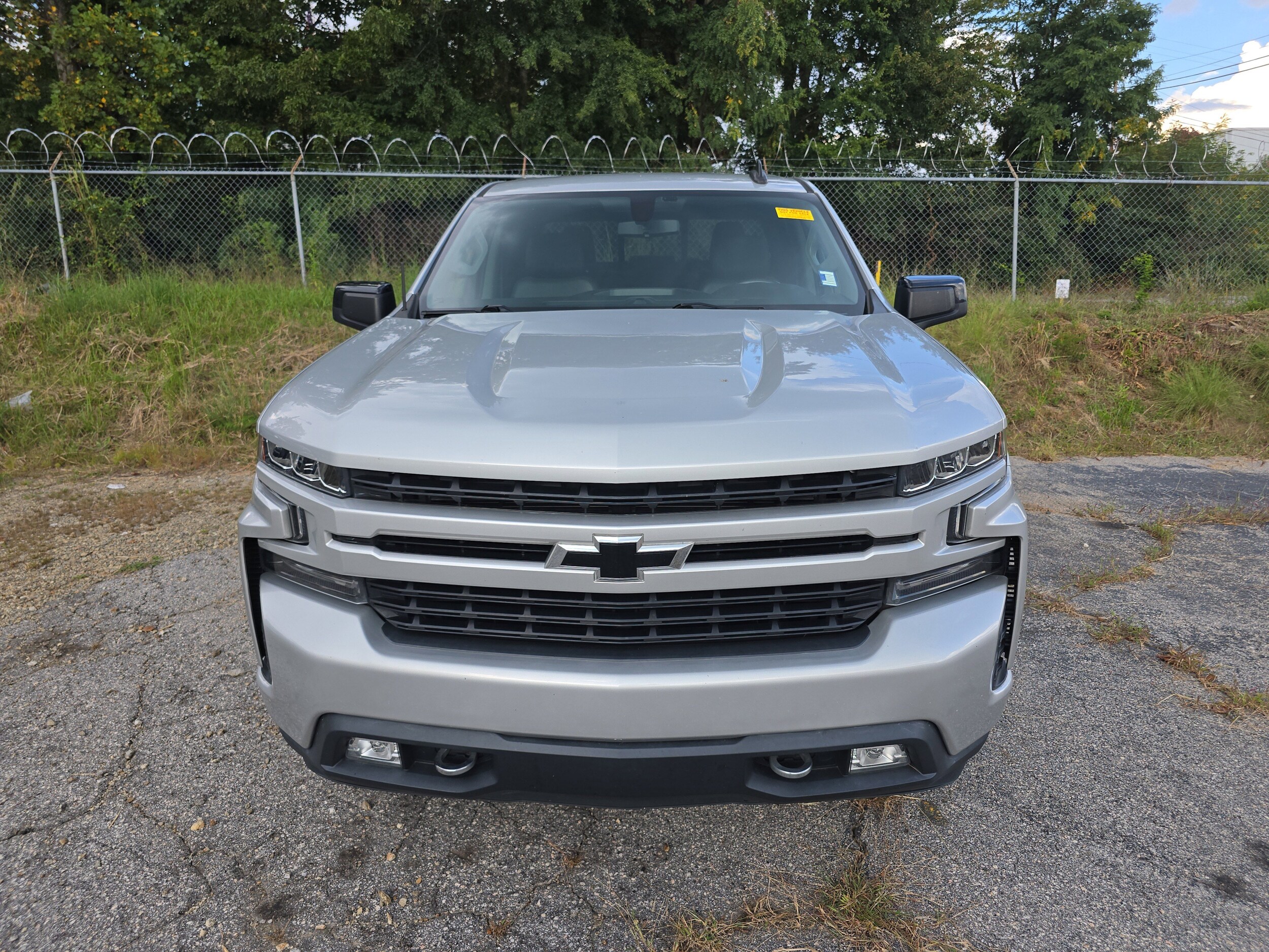 2019 Chevrolet Silverado 1500 RST photo 2