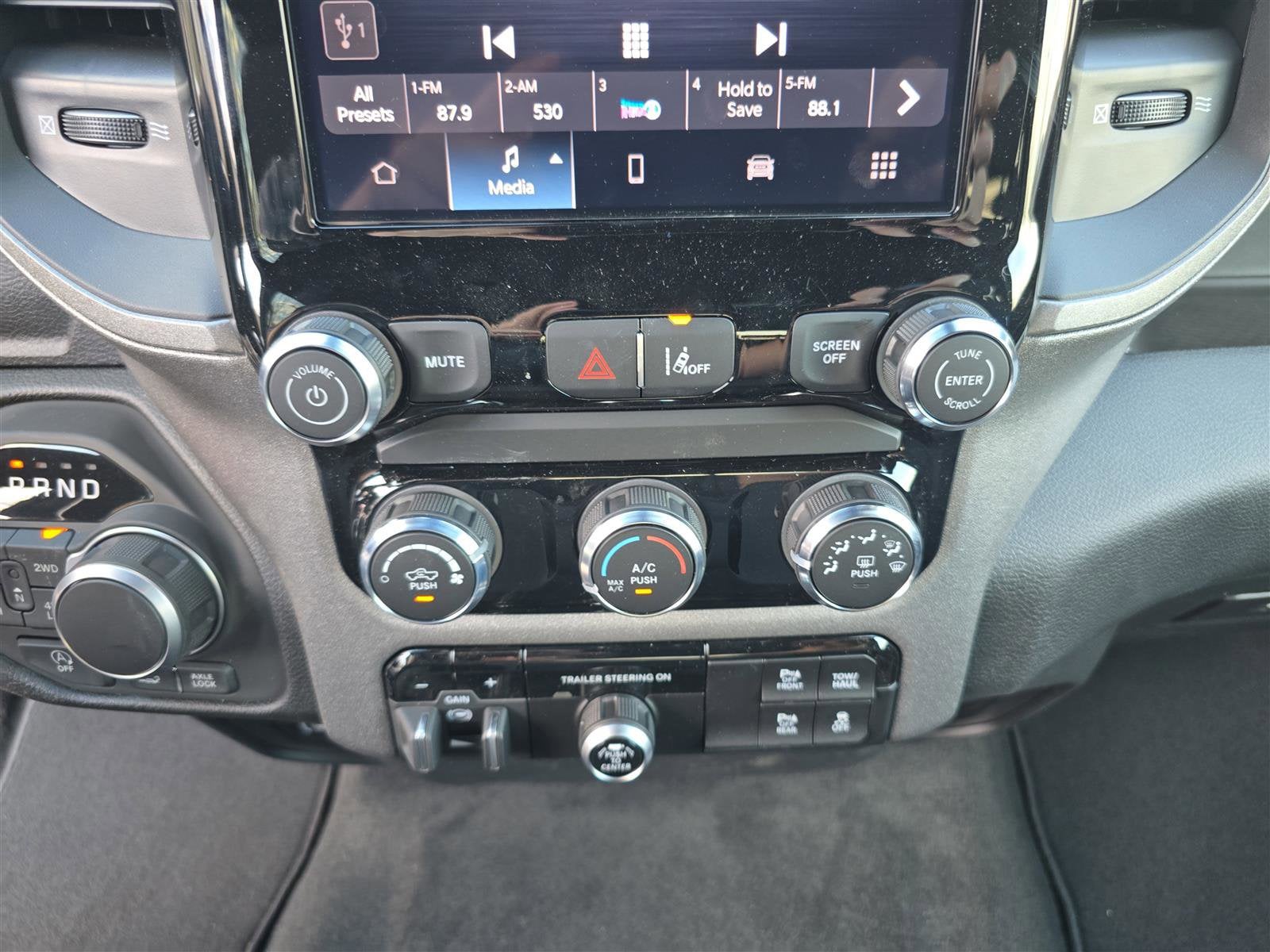 2025 RAM 1500 Tradesman - Photo 29