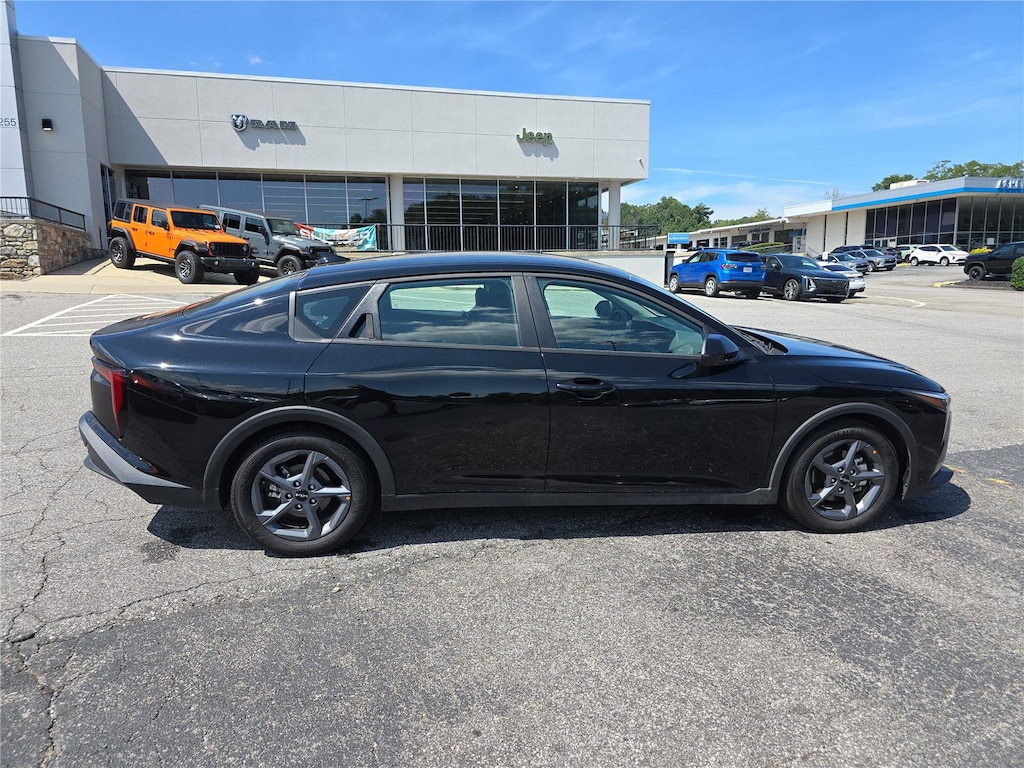 Used 2025 Kia K4 LXS Sedan