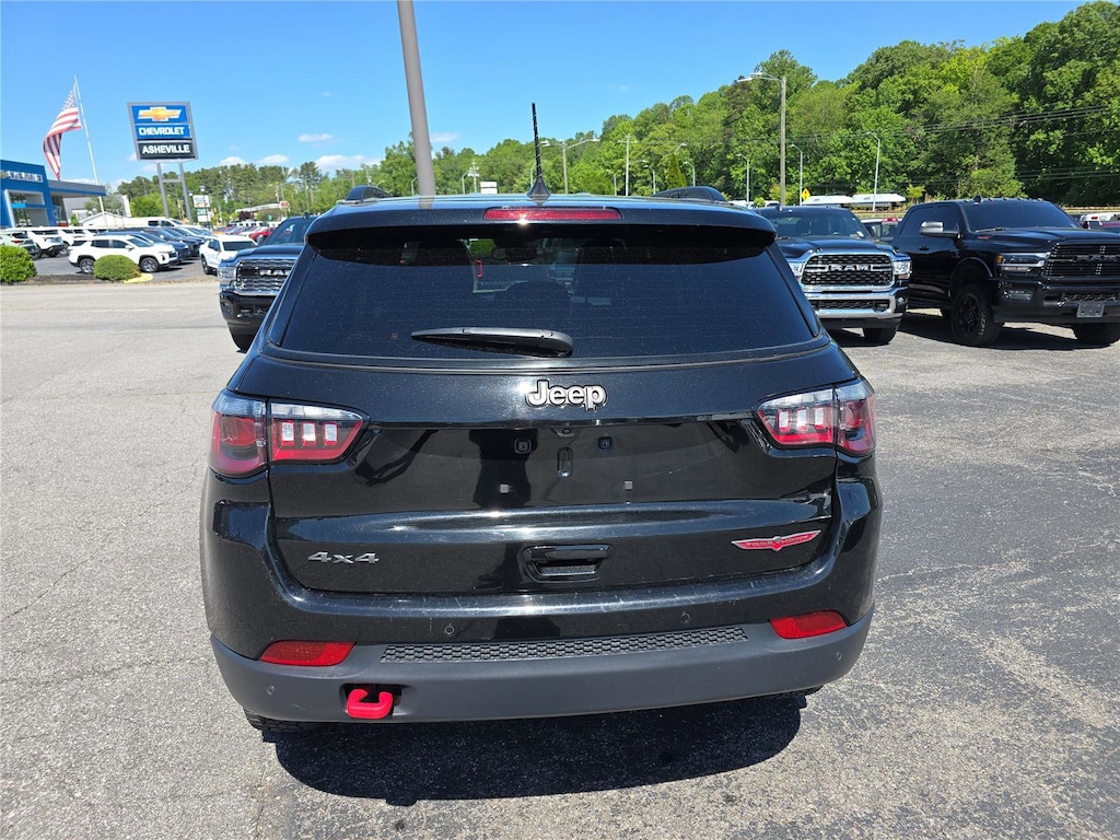 Used 2024 Jeep Compass Trailhawk SUV