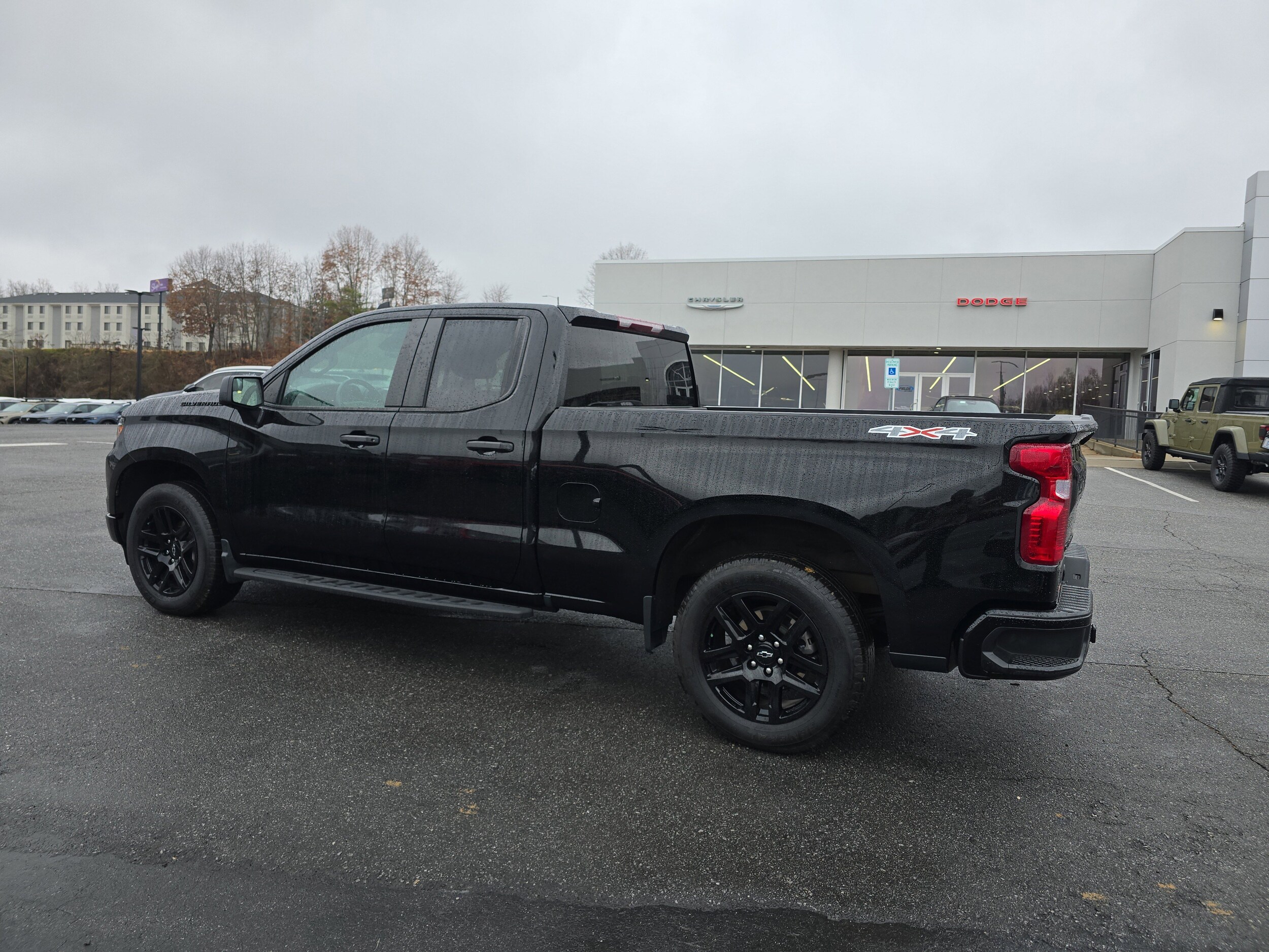 2023 Chevrolet Silverado 1500 Custom photo 4