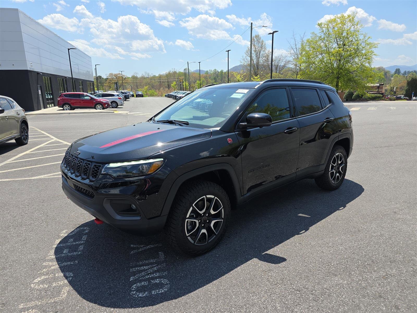 2025 Jeep Compass Trailhawk - Photo 8
