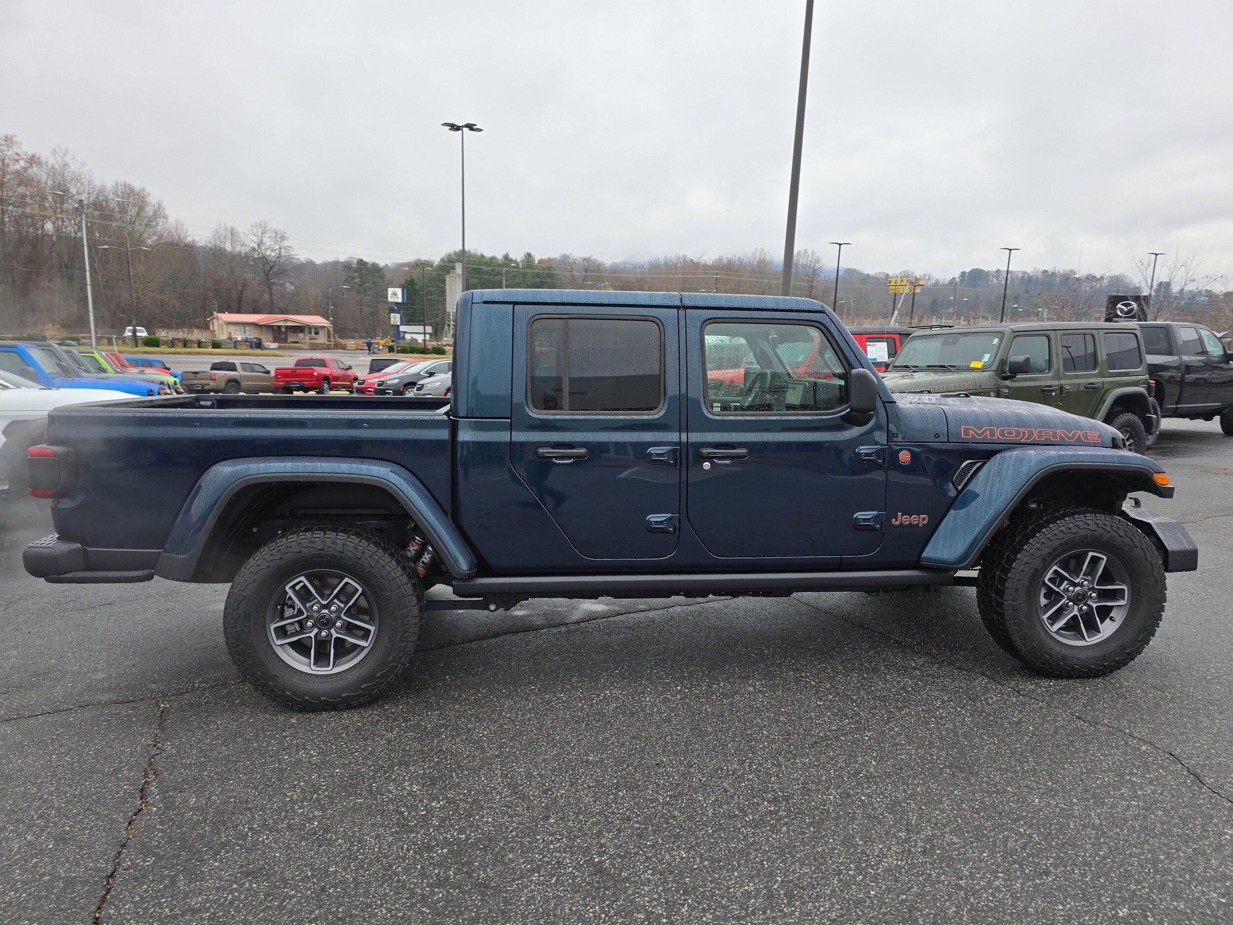 2025 Jeep Gladiator Mojave photo 2
