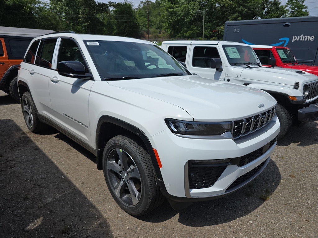New 2026 Jeep Grand Cherokee LIMITED 4X4 Sport Utility