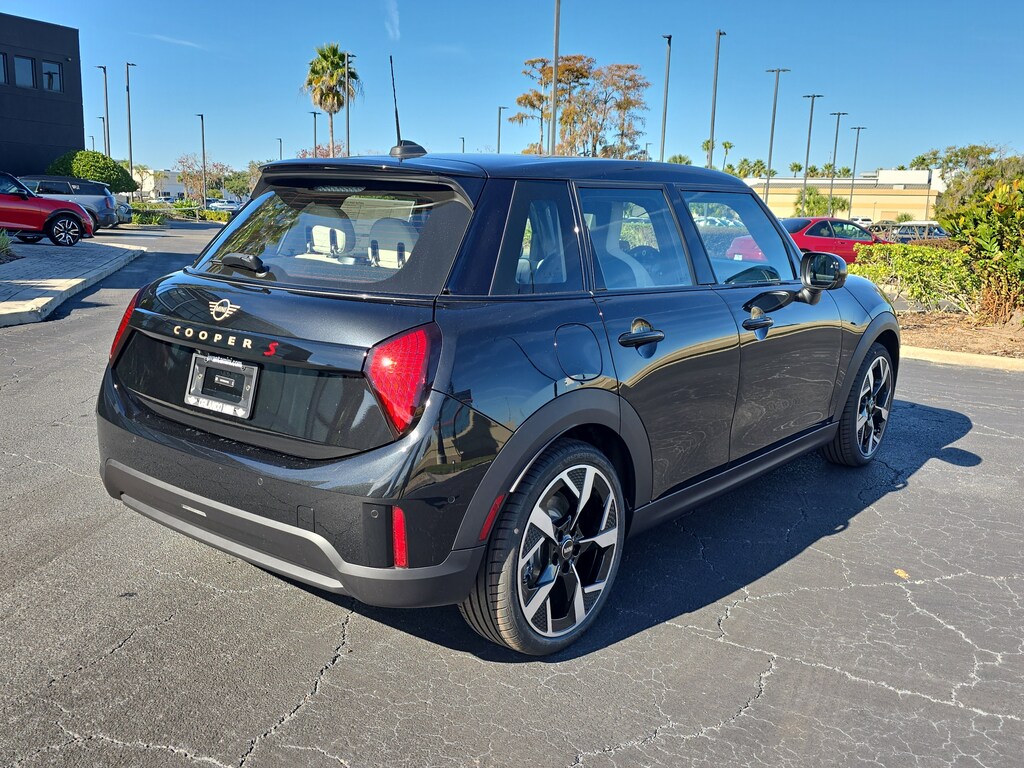 New 2026 MINI Hardtop 4 Door Cooper S Hatchback