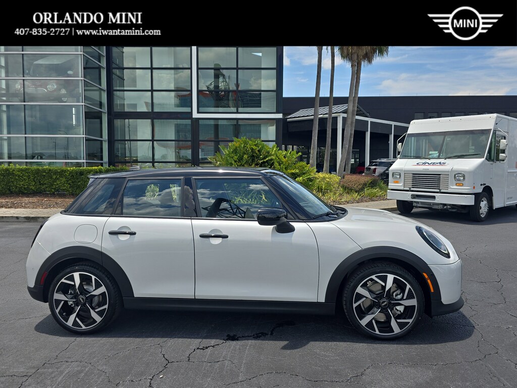 New 2025 MINI Hardtop 4 Door Cooper S Hatchback