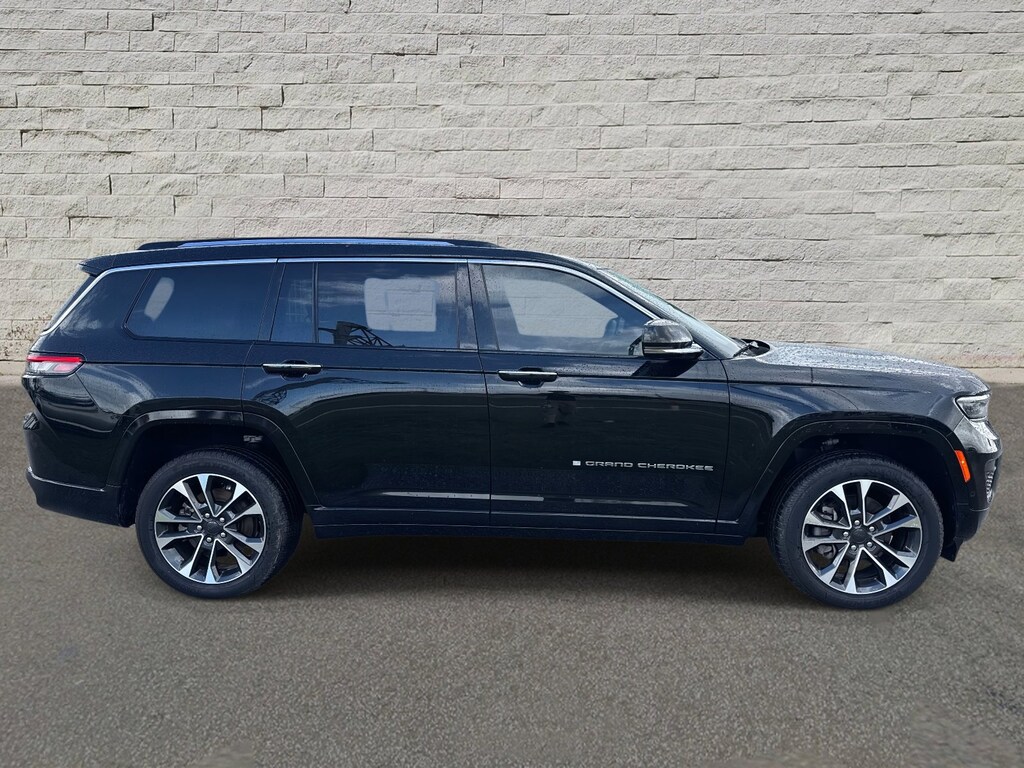 Used 2023 Jeep Grand Cherokee L Overland Overland 4x2
