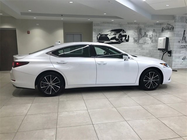 Certified 2024 Lexus ES 350 with VIN 58ADZ1B12RU167988 for sale in Glenview, IL