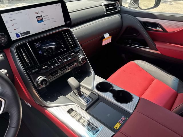 2026 Lexus LX 700h F-Sport - Photo 27