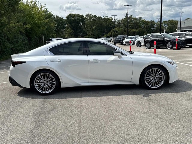 2023 Lexus IS 300 photo 4
