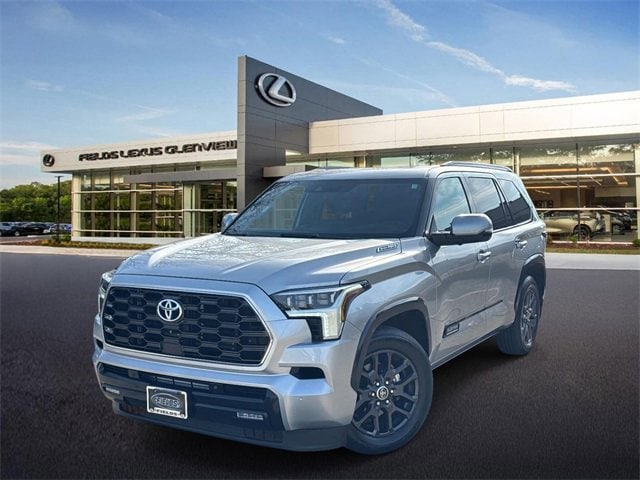 2023 Toyota Sequoia Platinum's photo