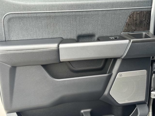 2023 Ford F-150 Lariat - Photo 12