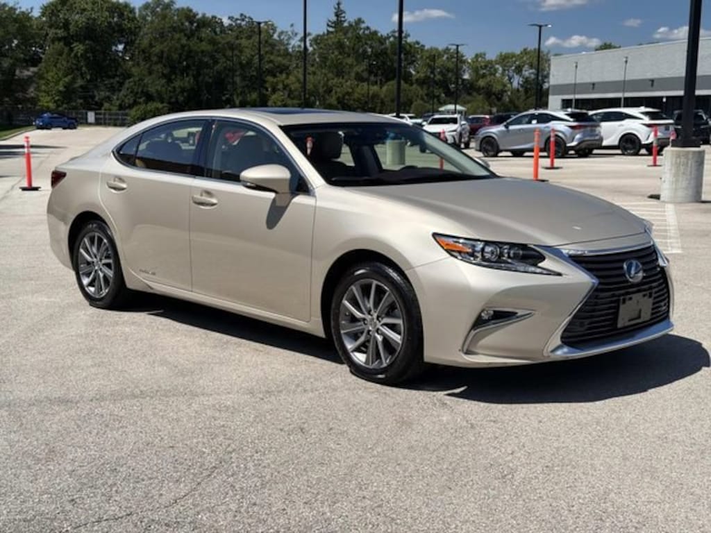 Used 2018 Lexus ES 300h Sedan