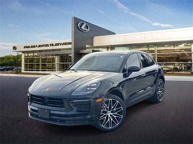2022 Porsche Macan Base's photo