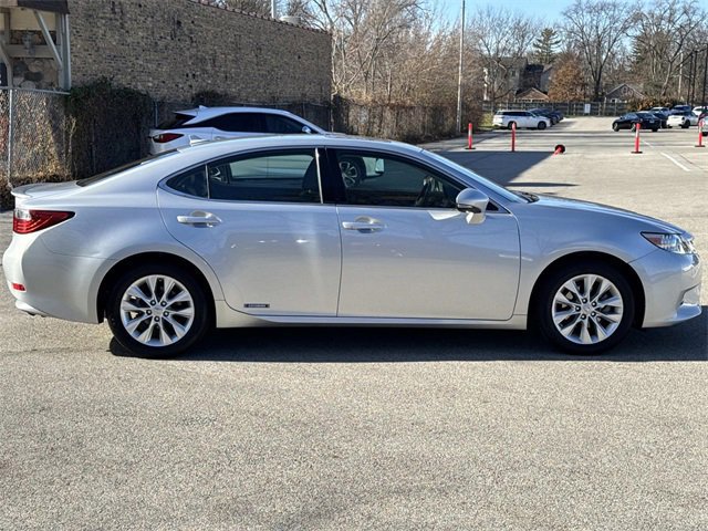 2013 Lexus ES 300h photo 4