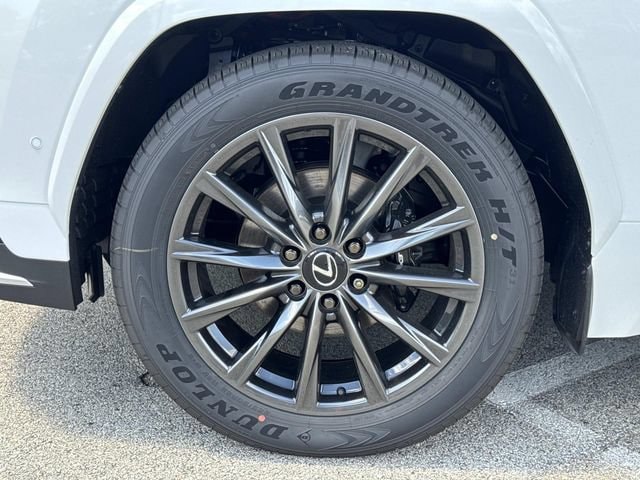 2026 Lexus LX 700h F-Sport - Photo 9