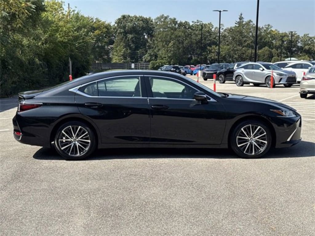 Certified 2025 Lexus ES 300h Base Sedan