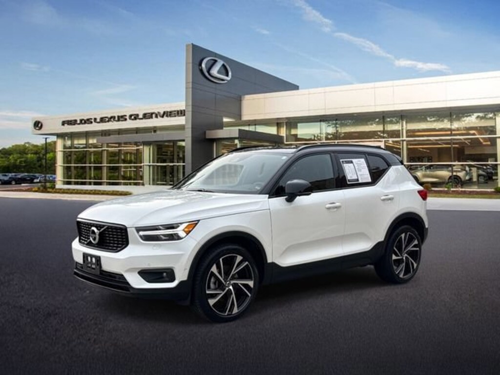 Used 2022 Volvo XC40 T5 AWD R-Design SUV