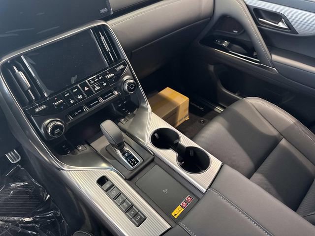 2026 Lexus LX 700h F-Sport - Photo 25