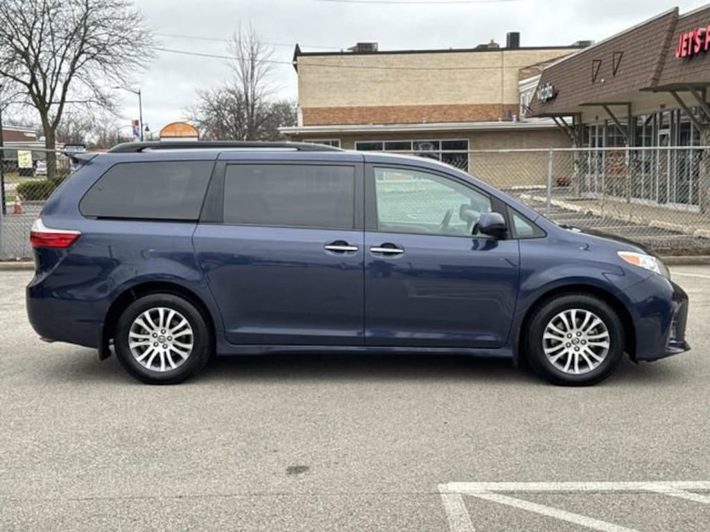 Used 2018 Toyota Sienna L 7 Passenger Van Passenger Van