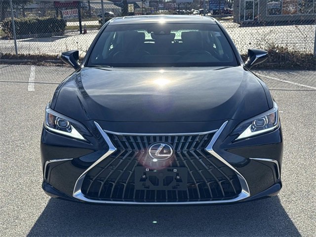 2023 Lexus ES 250 photo 2