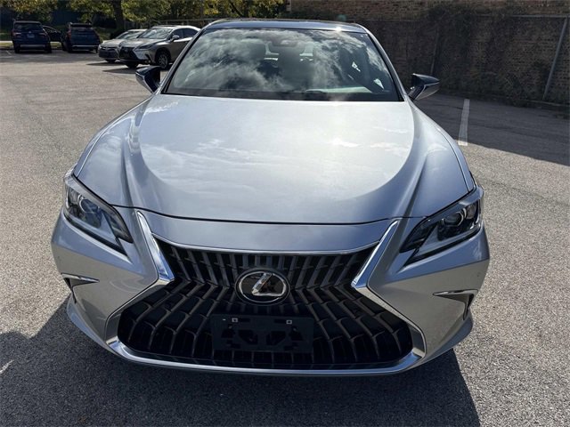 2022 Lexus ES 350 photo 2