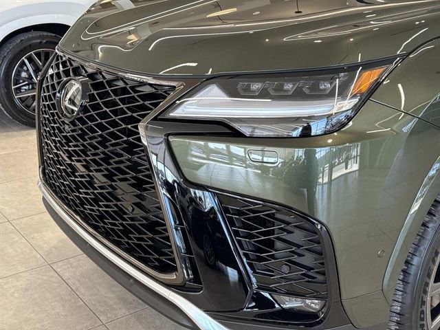 2026 Lexus LX 700h F-Sport - Photo 9