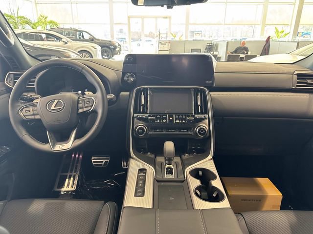 2026 Lexus LX 700h F-Sport - Photo 14